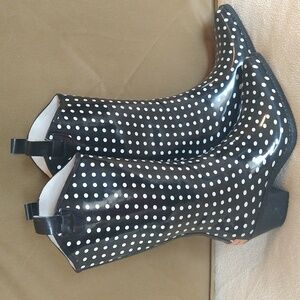 Bit&Bridle Polkadot Gloss Rain Boots size 7
